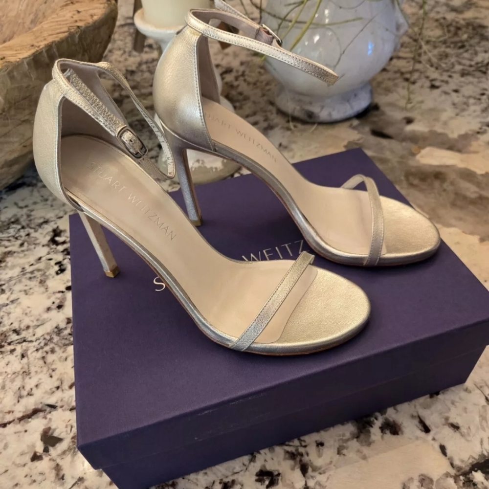 Stuart Weitzman Nudist Song Pearl Washed Nappa Sandal Womens 8.5 Sold Out Color